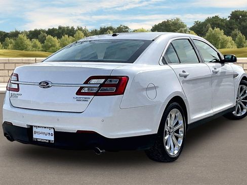 Used 2018 Ford Taurus Limited image 8