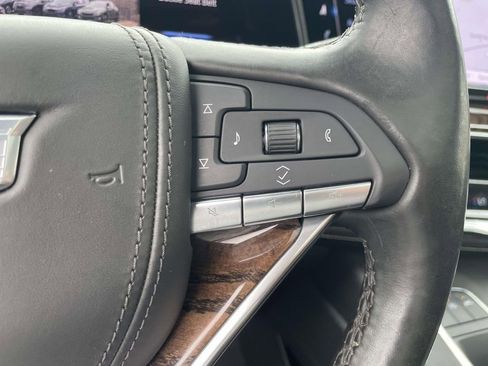 Used 2021 Cadillac Escalade Premium Luxury Platinum image 26