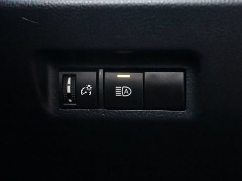 Used 2023 Toyota RAV4 XLE FWD image 23