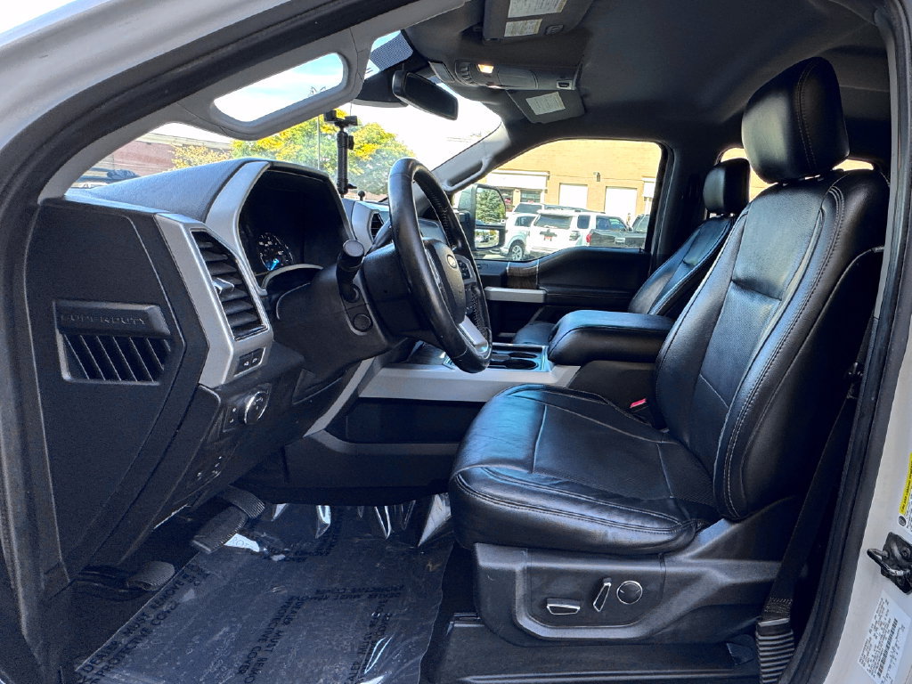 Used 2019 Ford F250 Lariat w/ Lariat Ultimate Package AWD/4WD image 17