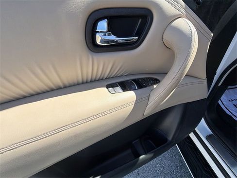 Used 2021 Nissan Armada Platinum image 22