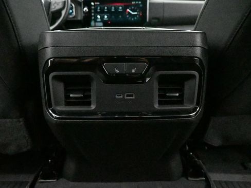 Used 2024 GMC Sierra 1500 AT4 w/ AT4 Premium Package AWD/4WD image 21