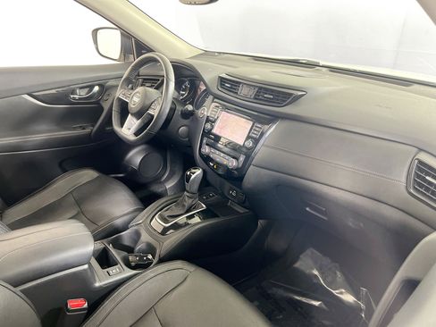Used 2020 Nissan Rogue SL w/ Premium Package image 29
