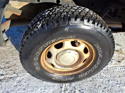 Used 2016 Ford F150 XL w/ Equipment Group 101A Mid image 12