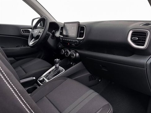 New 2026 Hyundai Venue SEL FWD image 16