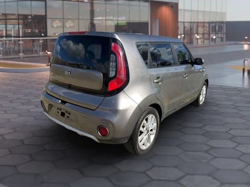 Used 2018 Kia Soul + FWD image 12