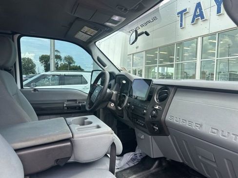 Used 2015 Ford F250 XL w/ Power Equipment Group AWD/4WD image 10