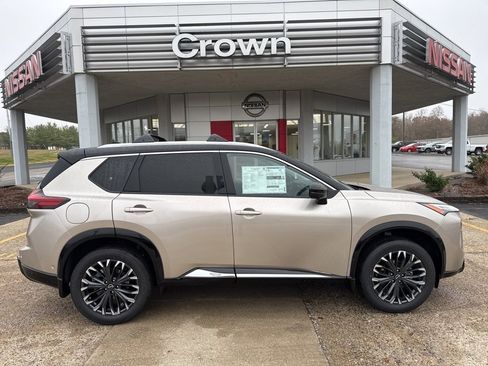 New 2026 Nissan Rogue Platinum w/ Platinum Premium Package image 3