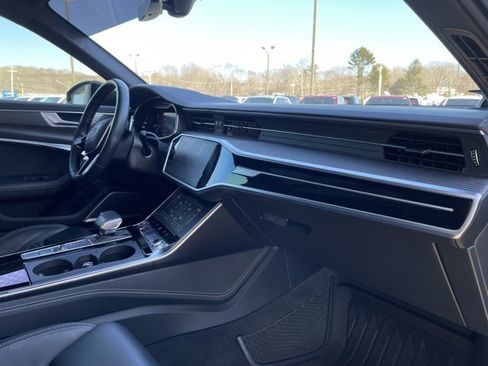 Used 2021 Audi RS 6 w/ Carbon Optic Package image 31