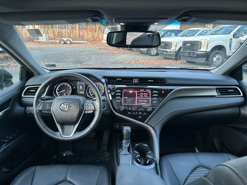 Used 2018 Toyota Camry L image 24