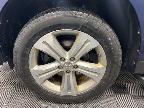 Used 2013 Toyota Highlander Limited image 10