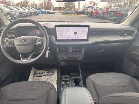 Used 2025 Ford Maverick XL image 13