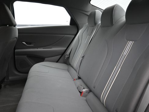 Used 2023 Hyundai Elantra SEL w/ Convenience Package FWD image 22