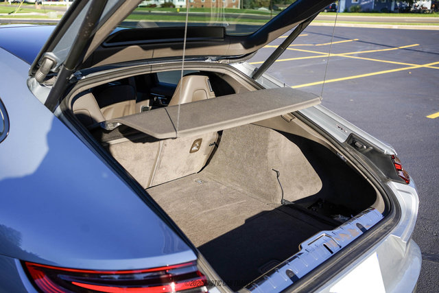 Used 2020 Porsche Panamera RWD image 64