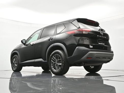 Used 2023 Nissan Rogue S FWD image 43