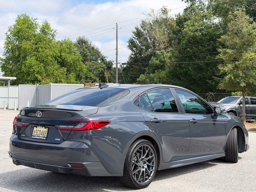 Used 2025 Toyota Camry XSE FWD image 4