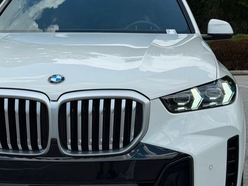 Used 2026 BMW X5 xDrive40i w/ M Sport Package AWD/4WD image 9