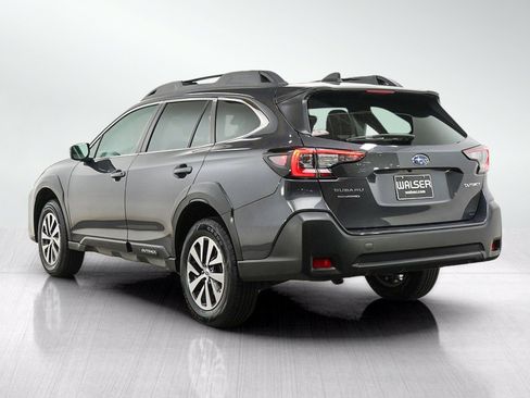 Used 2024 Subaru Outback Premium AWD/4WD image 3