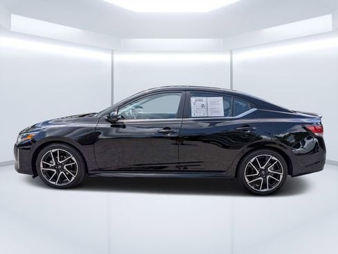 Used 2024 Nissan Sentra SR w/ SR Premium Package FWD image 6
