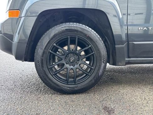 Used 2014 Jeep Patriot Sport image 15