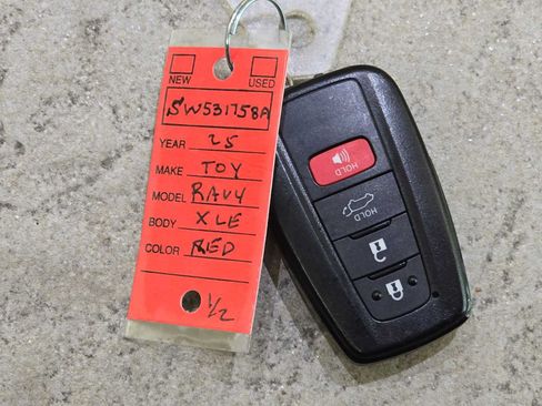 Certified 2025 Toyota RAV4 XLE w/ Convenience Package AWD/4WD image 33