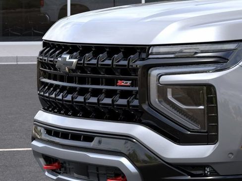 New 2026 Chevrolet Suburban Z71 w/ Comfort Package AWD/4WD image 13