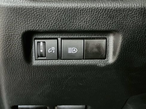 Used 2024 Toyota RAV4 XLE FWD image 20