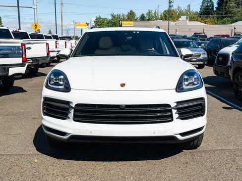 Used 2021 Porsche Cayenne AWD/4WD image 2