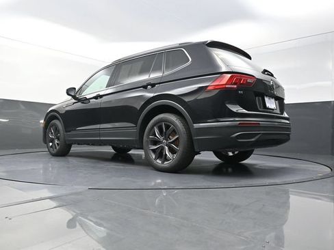Used 2023 Volkswagen Tiguan SE FWD image 36