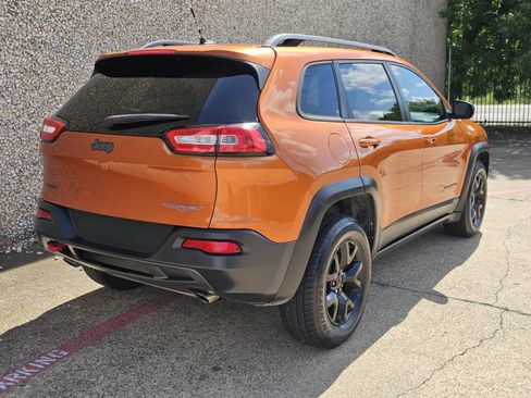 Used 2015 Jeep Cherokee Trailhawk image 3