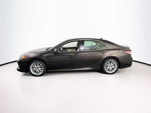 Used 2018 Toyota Camry XLE w/ Audio Package FWD image 8