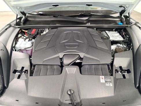 New 2026 Porsche Cayenne image 30