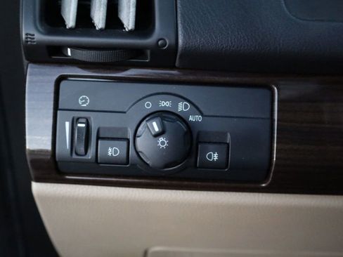 Used 2012 Land Rover LR2 HSE image 33