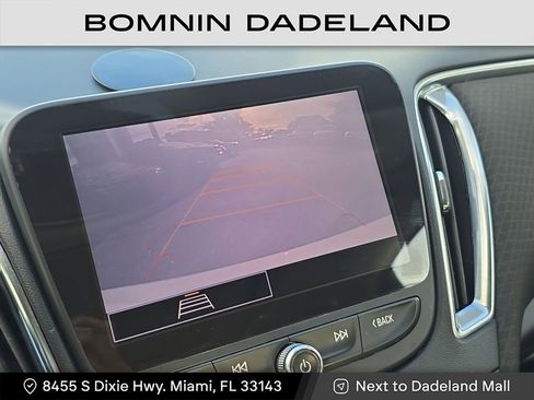 Used 2021 Chevrolet Malibu LT image 25