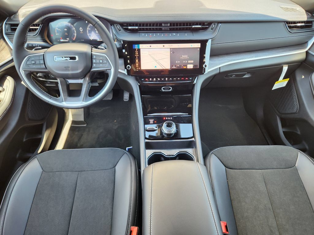 New 2026 Jeep Grand Cherokee L 4WD image 11