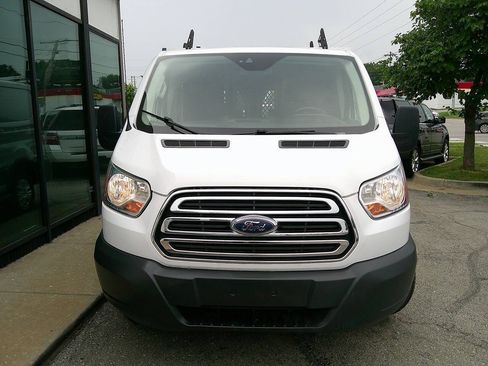 Used 2018 Ford Transit 250 130 Low Roof w/ Exterior Upgrade Package RWD image 3