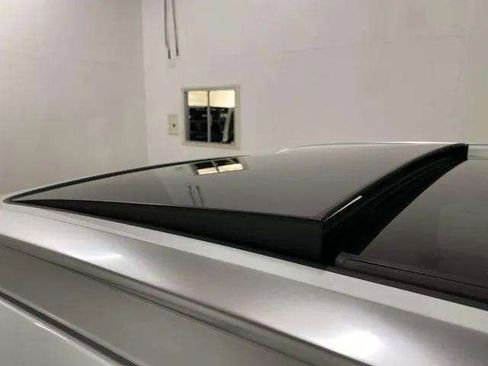 Used 2025 Volvo XC40 B5 Plus image 98