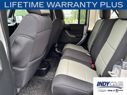 Used 2018 Jeep Wrangler Unlimited Sport AWD/4WD image 9