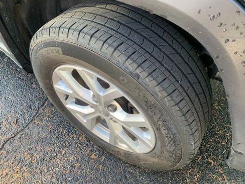 Used 2023 Jeep Grand Cherokee Limited AWD/4WD image 6