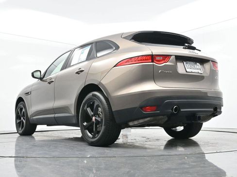 Used 2017 Jaguar F-PACE Premium image 50