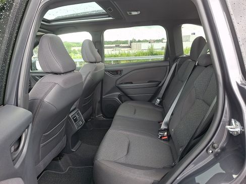 Certified 2025 Subaru Forester Premium AWD/4WD image 10