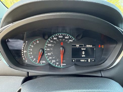 Used 2022 Chevrolet Trax LT w/ LT Convenience Package image 26