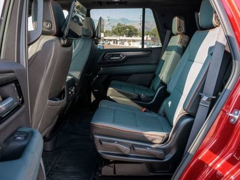 Used 2026 GMC Yukon AT4 w/ AT4 Premium Plus Package AWD/4WD image 8