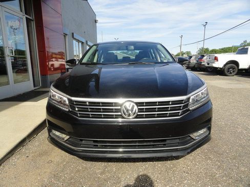 Used 2016 Volkswagen Passat 1.8T SE w/ Lighting Package (P06) FWD image 6
