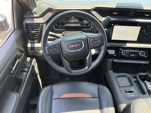 Used 2024 GMC Sierra 2500 AT4 w/ AT4 Premium Plus Package AWD/4WD image 30