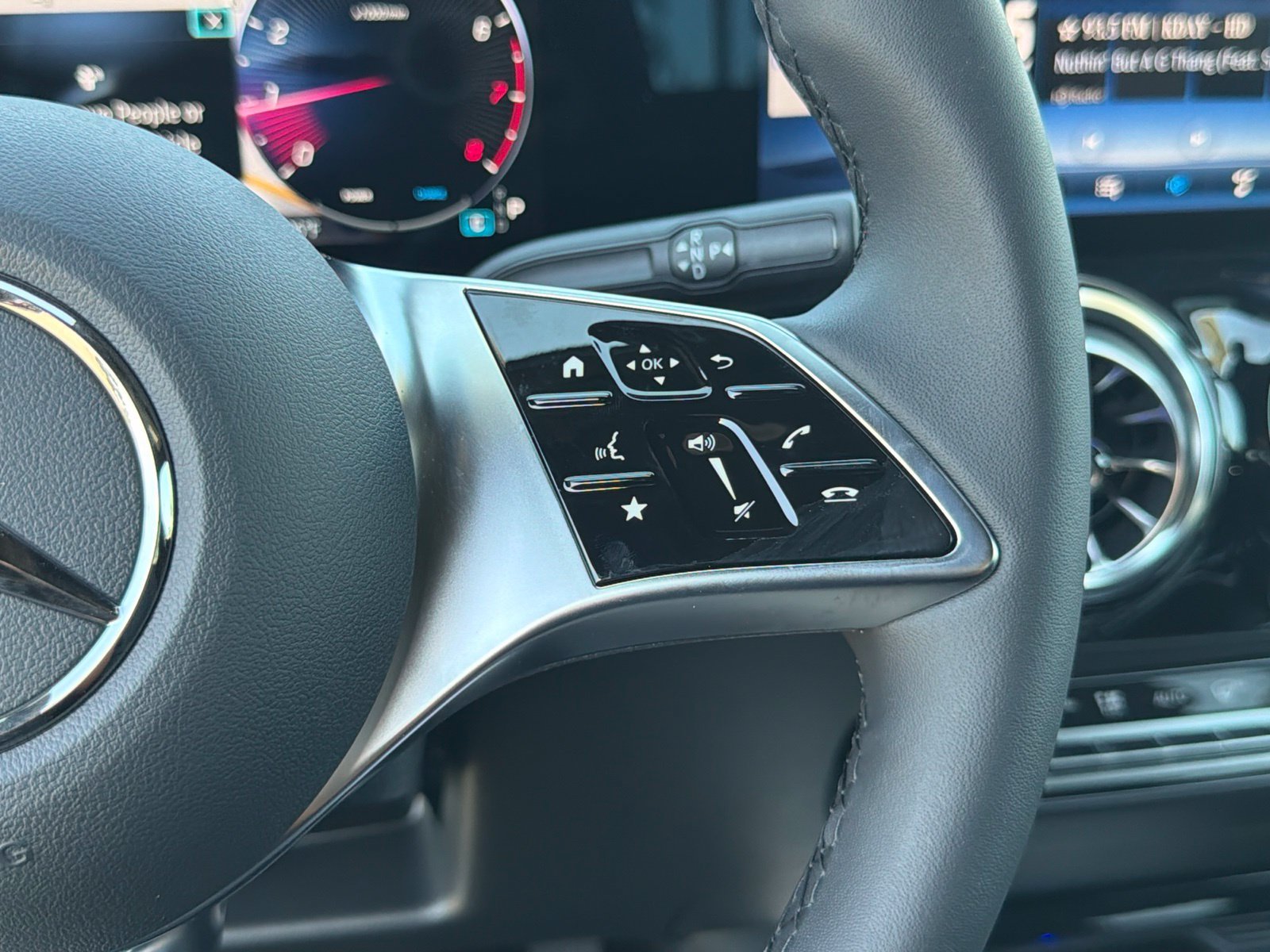 New 2026 Mercedes-Benz GLA 250 image 22