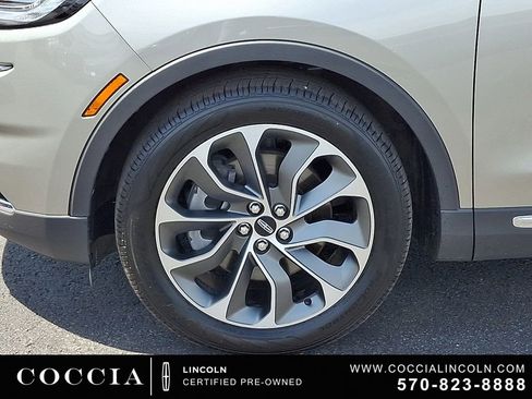 Certified 2023 Lincoln Nautilus Reserve AWD/4WD image 8