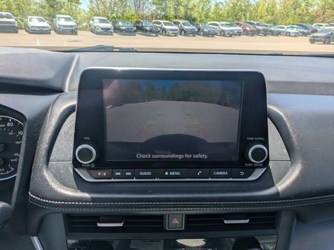 Used 2024 Nissan Rogue SV w/ SV Premium Package AWD/4WD image 28