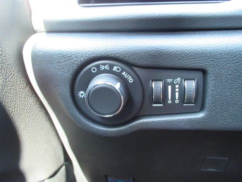 New 2026 Chrysler Voyager LX FWD image 23