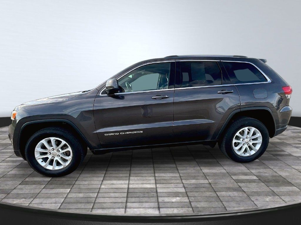 Used 2016 Jeep Grand Cherokee Laredo w/ Quick Order Package 23E AWD/4WD image 4